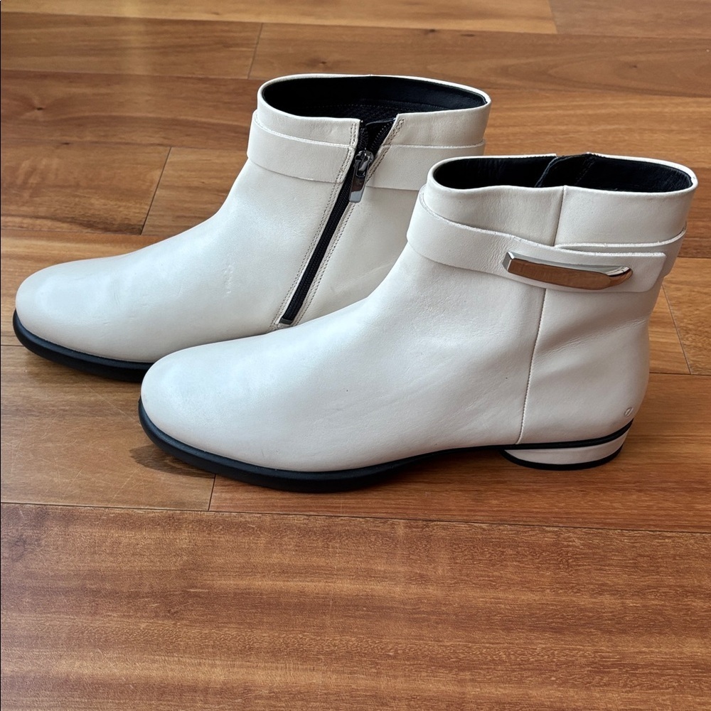 NWOT Ecco leather boots - Picture 9 of 9